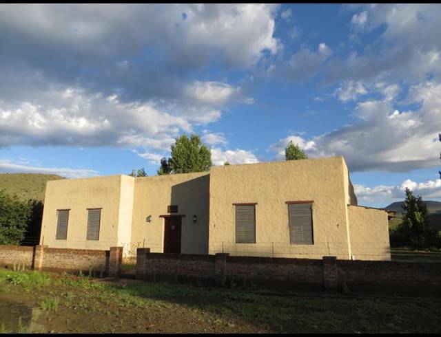 2 BEDROOM HOUSE FOR SALE IN NIEU BETHESDA